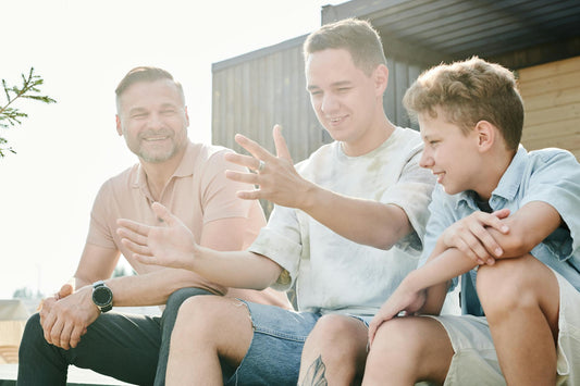 Mieux communiquer en famille : le guide ultime pour des échanges fluides et sincÚres